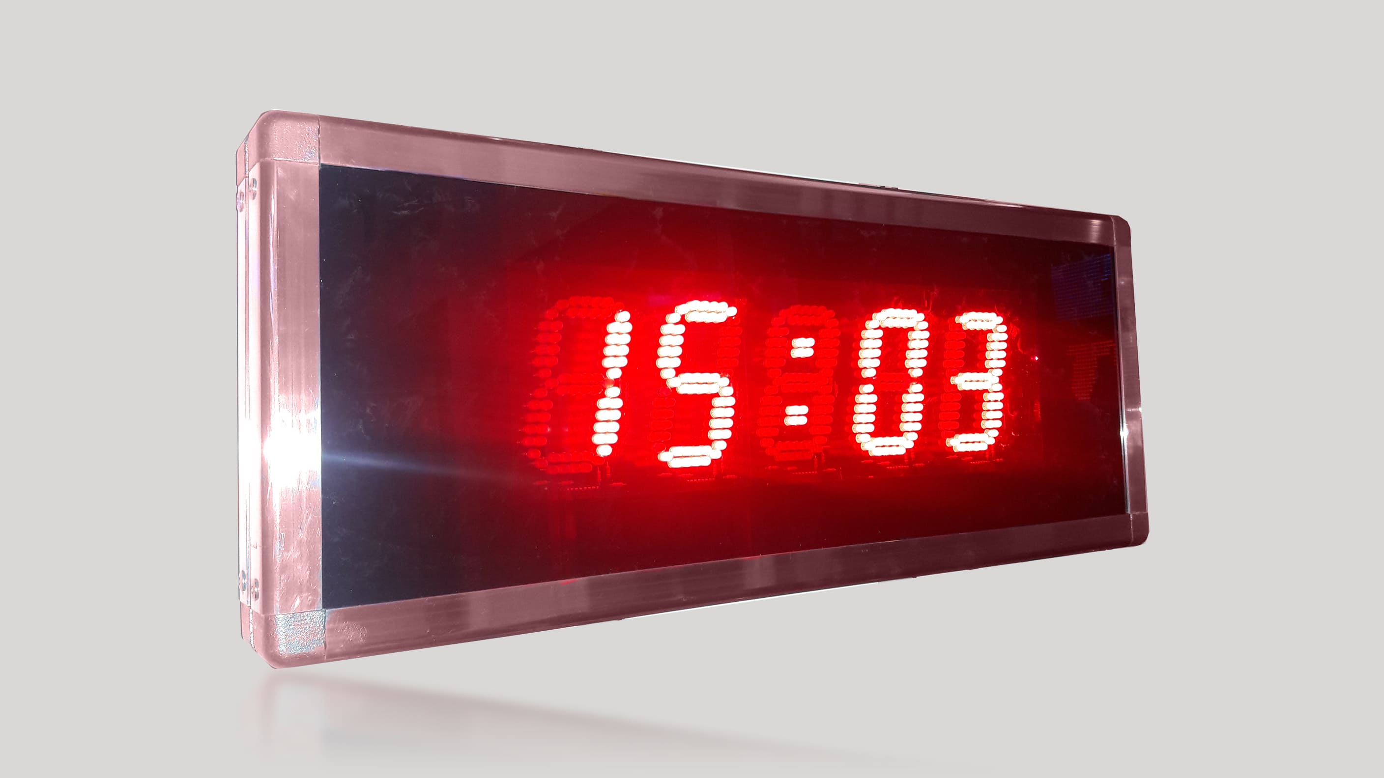Reloj LED con termómetro modelo HT100HR