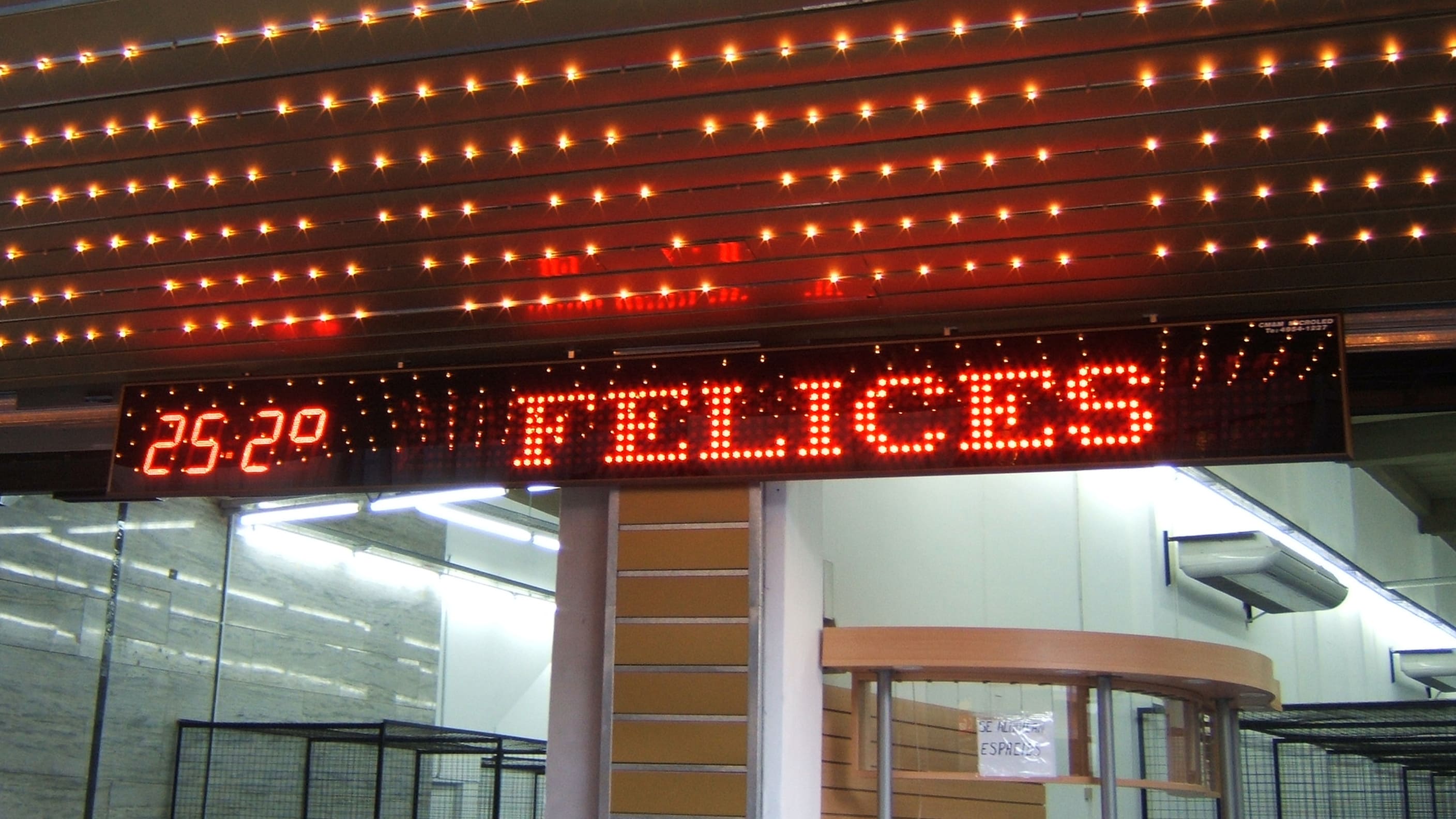 Cartel de texto pasante LED modelo G7-780HR